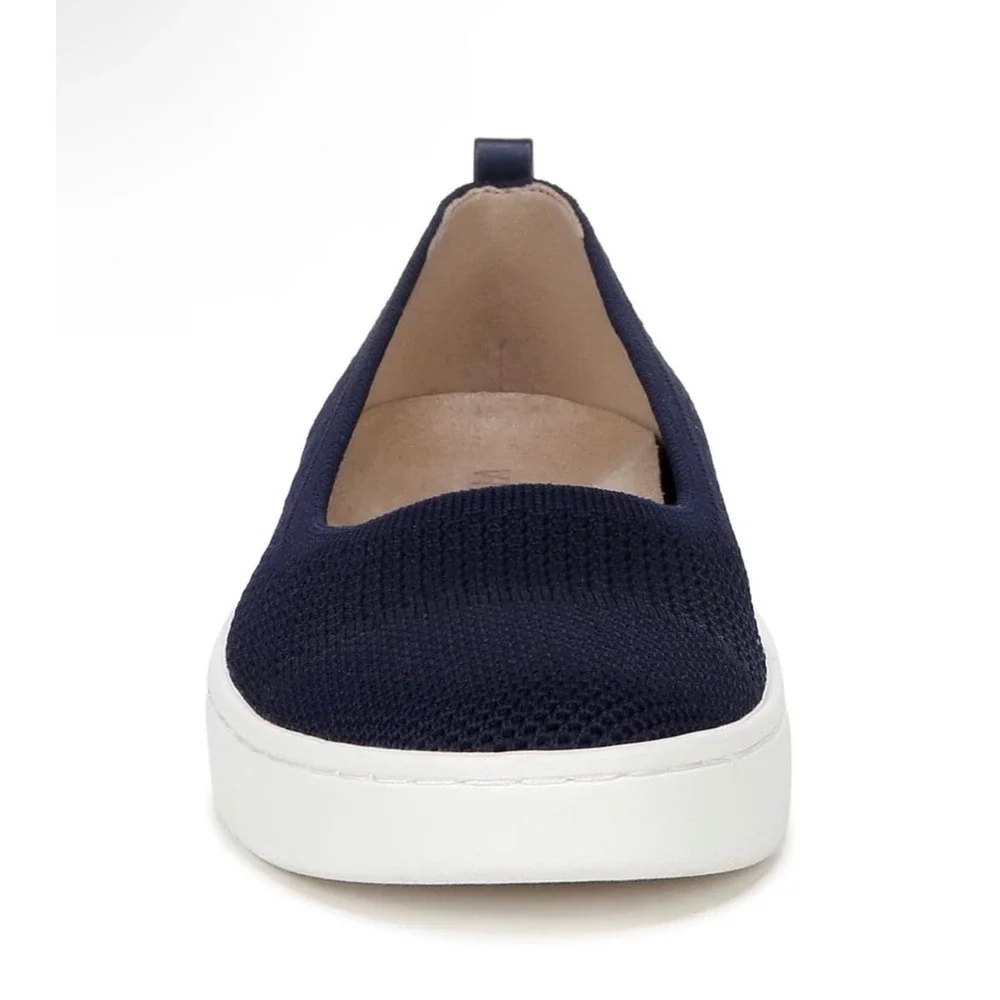Vionic Womens 8 Medium Navy Blue Knit Slip On Sneakers Comfort Walking Flats New